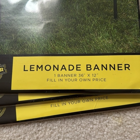 Toy - Picture 2 of 2